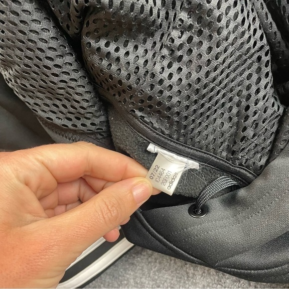 ADIDAS Men’s Black hooded sweatshirt hoodie with 3 striped sleeve size: Small - Picture 4 of 6